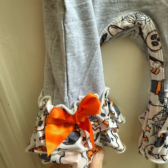 New Halloween Romper - Picture 10 of 15